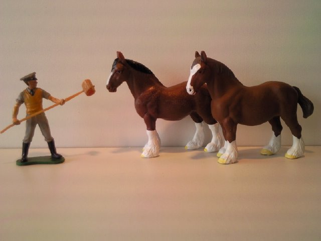 horses - Britains horses - Page 4 2101_Britains_Ertl_Shirehorses_bruin_1