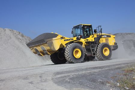 nuove pale gommate komatsu WA470_7_action