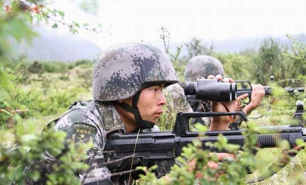 Frecuentes ejercicios militares  con fuego real en el Tíbet alarman a la India  PLA-training-1