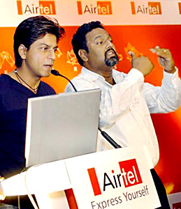  Shahrukh Khan Airtel Reklamı Resimleri Airtel1_18030