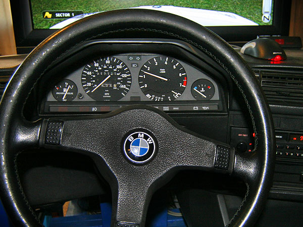 Cockpit E30 Bmw-e30_driving-simulator_gauge-cluster