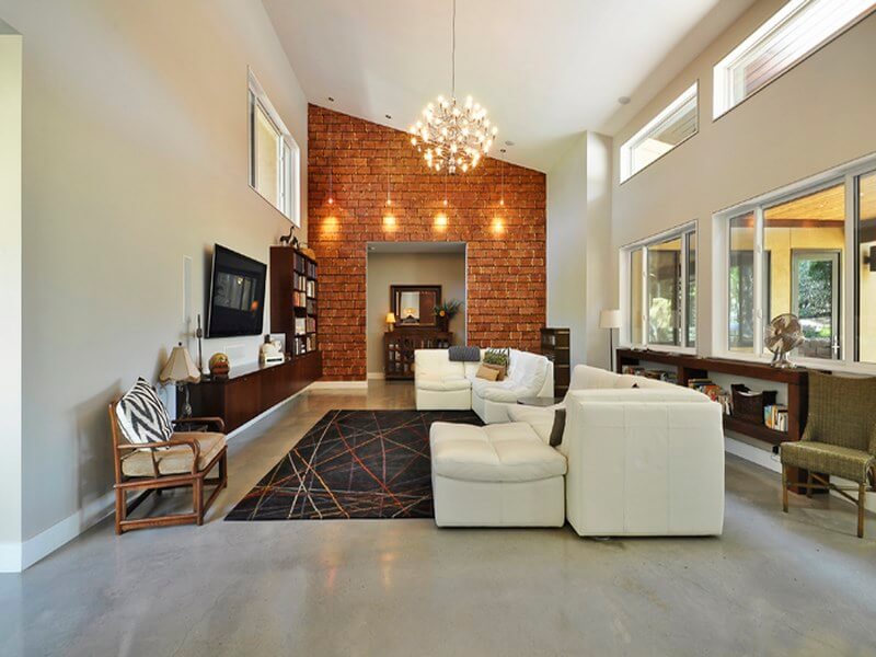 Dome, najdraži dome... - Page 2 Room-inspiration-with-high-angled-ceiling-and-exposed-brick-wall