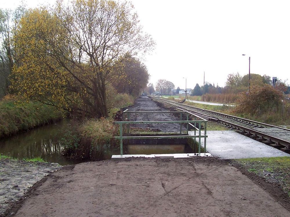 L018 Winterslag - Eindhoven (L18)  - Fietssnelweg Noord-Zuid-As Er-komt-een-fietspad-langs-de-spoorweg