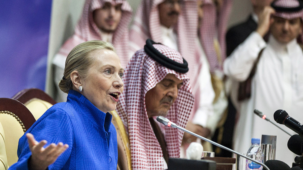 Hillary’s Latest Scandal: She And Bill Siphoned $100 Mil From Mideast Leaders  EDIT2-Hill-051216-AP