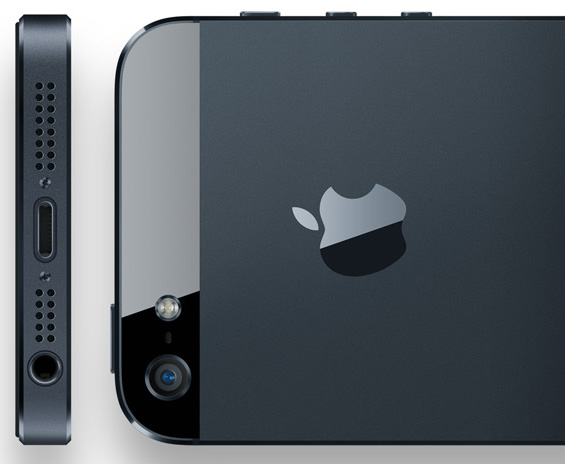 إعلان لشركة سامسونغ يسخر من هاتف آبل "آيفون 6" الذي لم يظهر بعد  IPhone-5-02