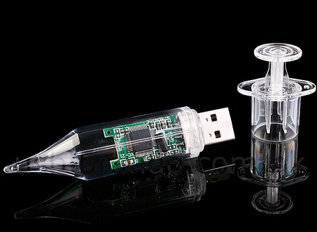 சில வித்தியாசமான USB Drives Syringe-usb-flash-drive