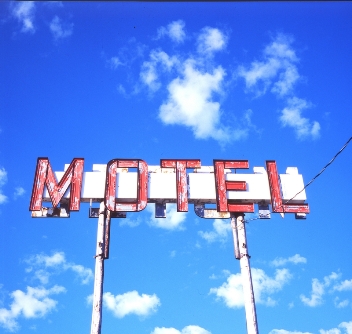 MOTEL DUSK