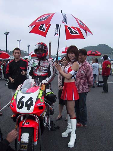 JOGO IMAGENS MOTARD GOOGLE - Página 5 07%20UmbrellaGirls5