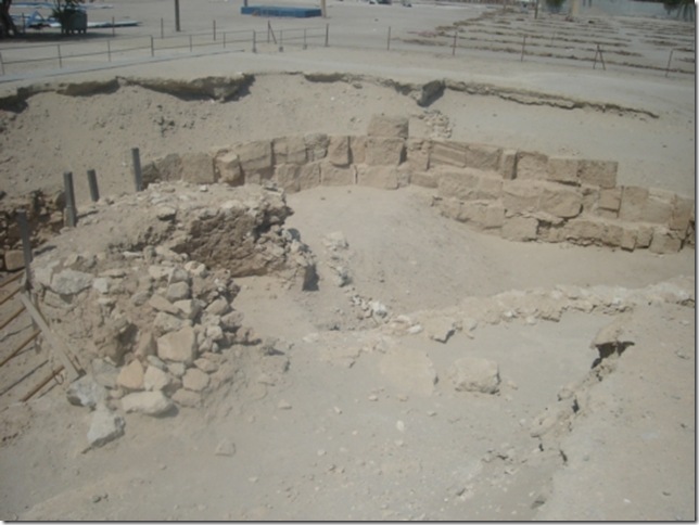 يعتبر معبد باربار التاريخي من الآثار في مملكة البحرين 06-thumb1
