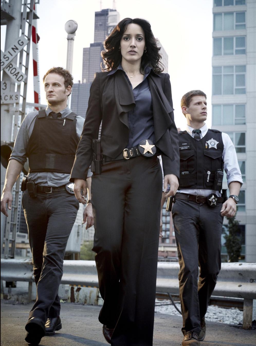 "The Chicago code" (TV serie 2011 -temporada 1) - Página 7 Cc_3_walking_2218_F