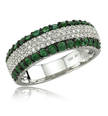 اناقة وسحر وروعة الاحجار الكريمة Diamond-emerald-ring