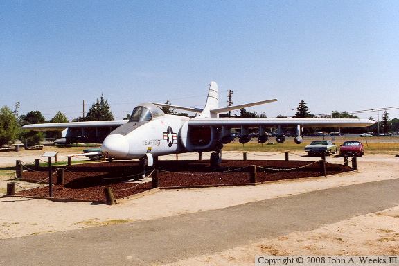  طائرة الهجوم الأرضى الملغاة YA-9 Northrop A9acastle