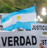 Hallan muerto a Alberto Nisman, el fiscal que denunció a la presidenta de Argentina - Página 2 Laargentinaquebanca2