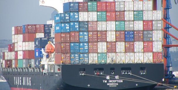 UASC reúne em Junho para decidir fusão com Hapag-Lloyd Cargueiro-de-tr%C3%A1s2-610x310