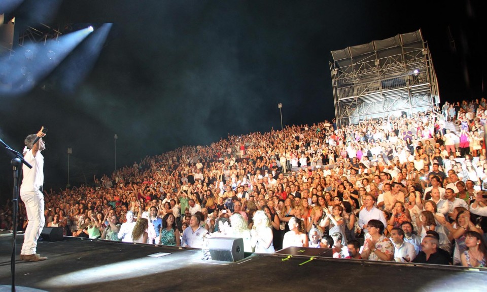 Robert Plant en gira: BILBAO, CARTAGENA, MÁLAGA Y MADRID - Gira cancelada - Página 5 JIrun51421-960x577