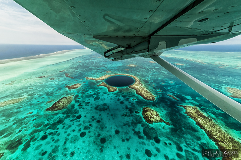 stonehenge - Eloge du cercle (topic 100% GE) - Page 2 The-Great-Blue-Hole-Belize-Dive-Site