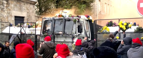 Histoire : LA REVOLTE DES BONNETS ROUGES Quimper04