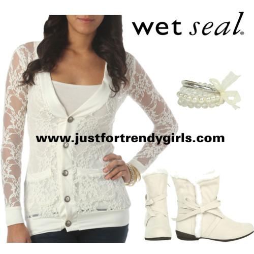حصري.. حصري.. مجموعة wet seal 2012 للصباياااا !!..!! Wet-seal-sweaters-4-s