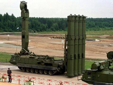 صاروخ 9K720 Iskander... الموت القادم من الشرق Missiles-russes-C300-pour-la-Syrie-achet%C3%A9s-par-lIran-co%C3%BBt-15-milliard-de-