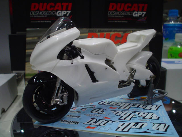 ducati - Ducati GP7 C. Stoner  FIN 13/02/09 2008sum23