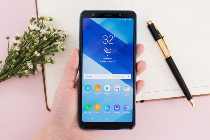 Màn hình Samsung A7 bị vỡ, nên thay ở đâu tốt nhất? Samsung-galaxy-a7-700x466