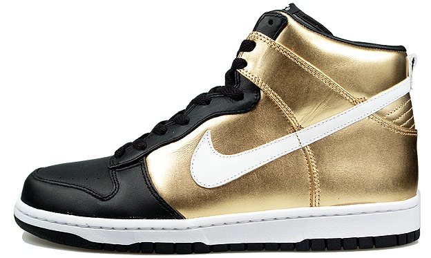 Les Baskets de nos Coeurs... - Page 21 Nike-dunk-high-premium-metallic-gold-white-black-1