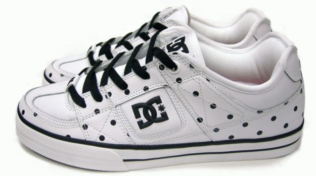 Votre paire de shoes Ryan-smith-15-se-dc-shoes-white-polka-dot-2