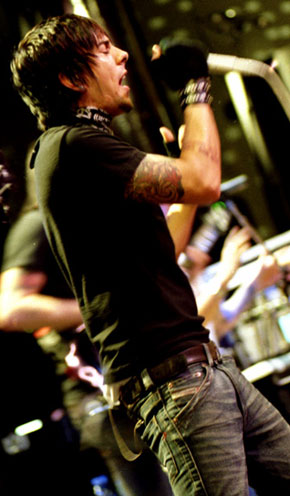 Qui est-ce ? Lostprophets-live3-0304