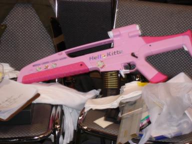 gun nut thread - Page 6 Hello-kitty-xm8.thumbnail