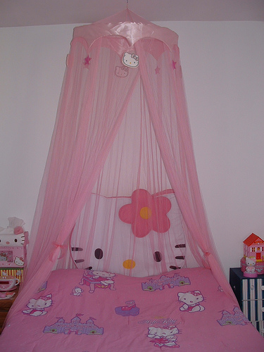 ديكور hello kite Hello-kitty-canopy-1