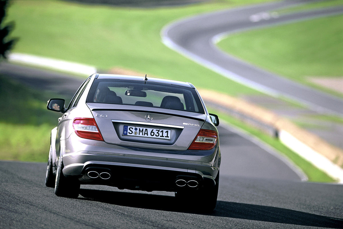 Mercedes Benz C63 AMG 003