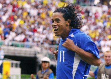 رونالدينيهو : ظاهرة كروية فريده .. ساحر وفنان فى كل زمان ومكان .. Ronaldinho51