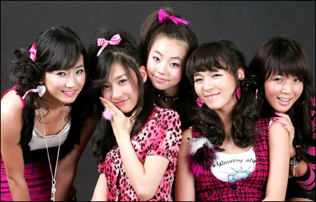 Wonder Girls __ 071221_p16_wonder