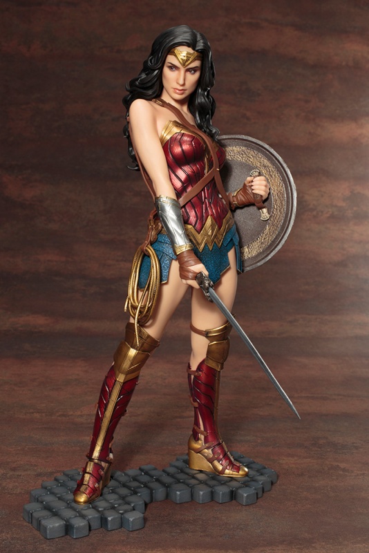 [Kotobukiya] ARTFX 1/6 - Wonder Woman 7ca49de3f79e1b4c3a72a2394dc8642d6c712218-534x800