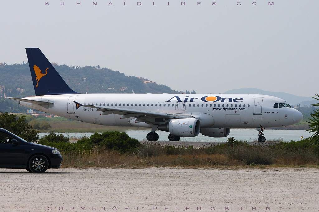 neue Bilder aus Corfu EI-DST-A320-AirOne-CFU-31-08-2011