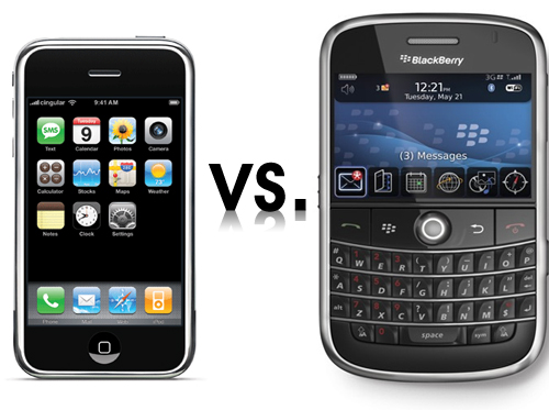 للتواصل بين بلاك بيري والآيفون برنامج pMessenger  Iphone-vs-blackberry-9000jpg