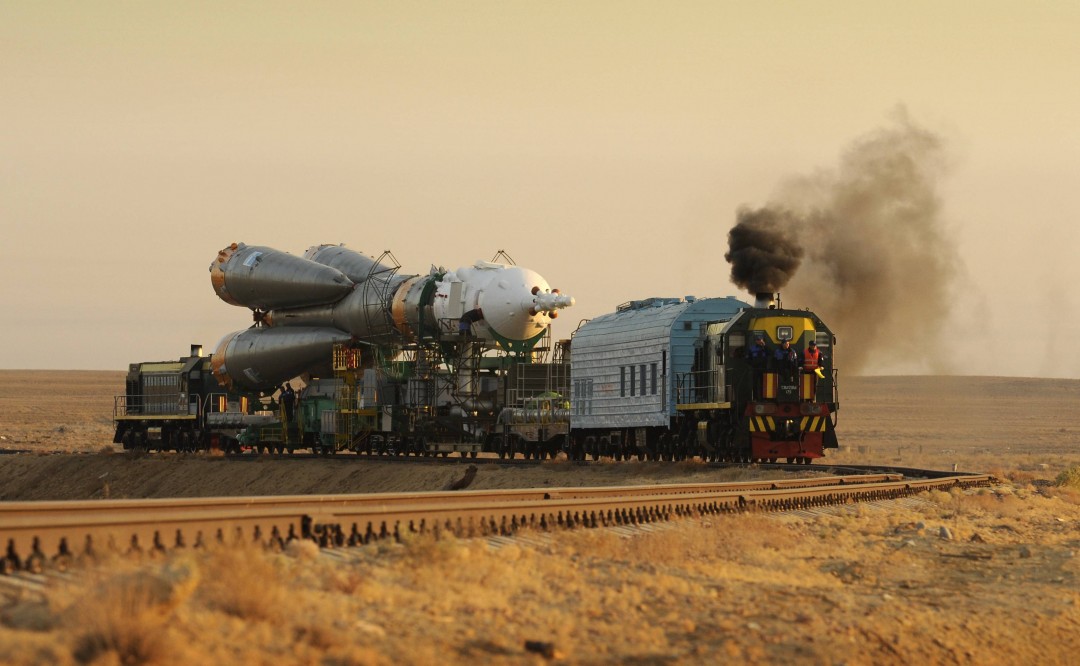 تعرّف على الصاروخ الروسي سويوز Soyouz-train-pas-de-tir-01-1080x666