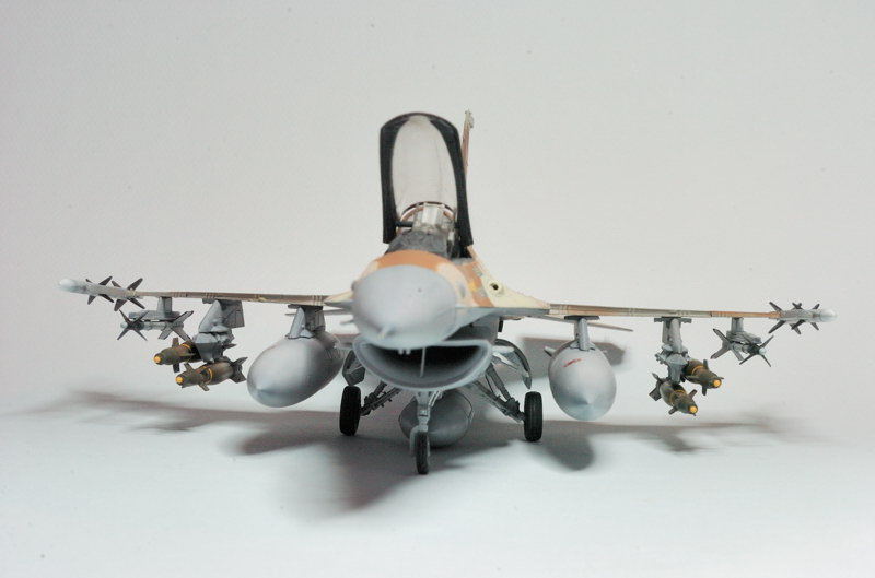 F16C Fighting Falcon block 40 "Barak" [Kinetic] 1/48 - Page 2 DSC_4821