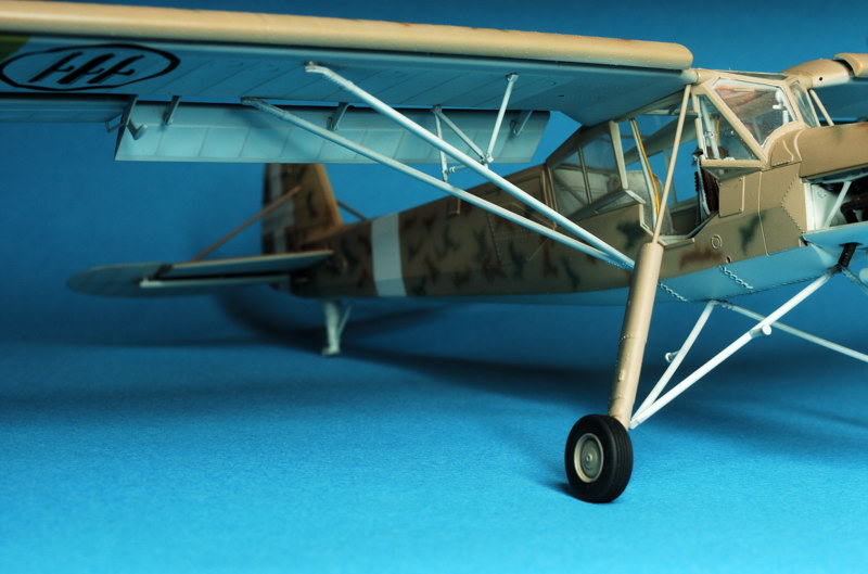 [Concours 1/32e] [Tristar] Fieseler Fi156 Storch  - Page 4 DSC_7626