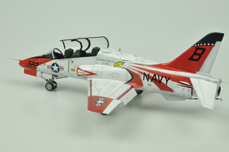 [Vitrine concours "Les avions école"] T-45 Goshawk [1/48 Kinetic] _DSC4712