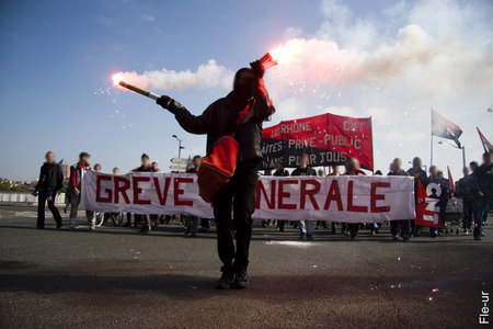 Huelga General en Francia - Página 2 F101012_42f5902