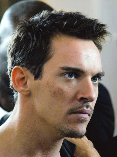 Starcraft, Éxodo de Agria (Introducción y preparativos) Jonathan_rhys_meyers