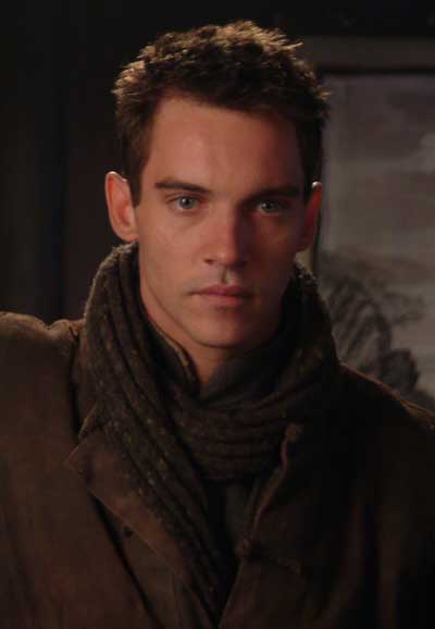 la fiesta navideña Jonathan_rhys_meyers