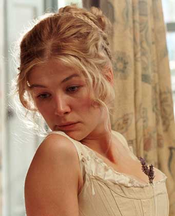 Estilos de Decoración VII - Página 30 Rosamund_pike