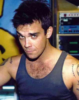 Atspėk kokia įžymybė nuotraukoje Robbie_williams