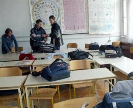 Incident ndëretnik midis nxënësve në Maqedoni  Shkolla_13