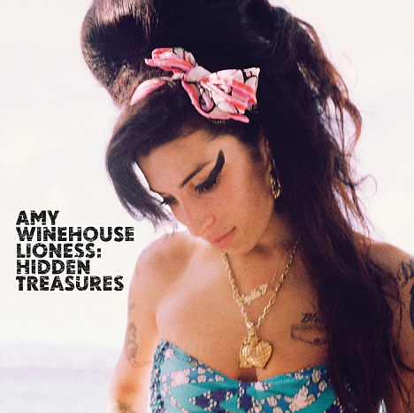 Albumi i ri i Amy Winehouse pushton majat e klasifikimeve Albumi-i-fundit