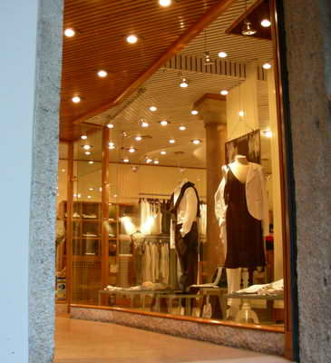 Дрейсър Lake-garda-clothes-shop