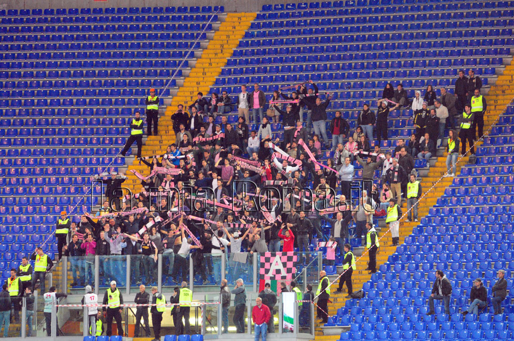 Le Mouvement Ultra en Italie - Page 3 Roma-Palermo16aprile11_436