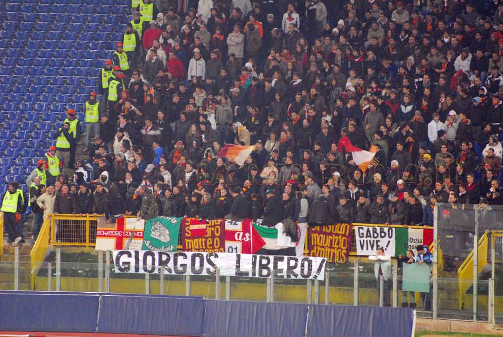 Le Mouvement Ultras en Grèce - Page 30 Roma-milan11gen08_451giorgo